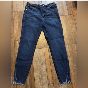 KanCan Jeans High Rise Skinny Stretch Dark Wash with a kick 9/28